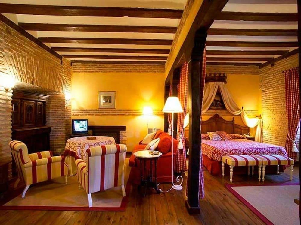 Hotel Real Monasterio De San Zoilo Carrión de los Condes Extérieur photo